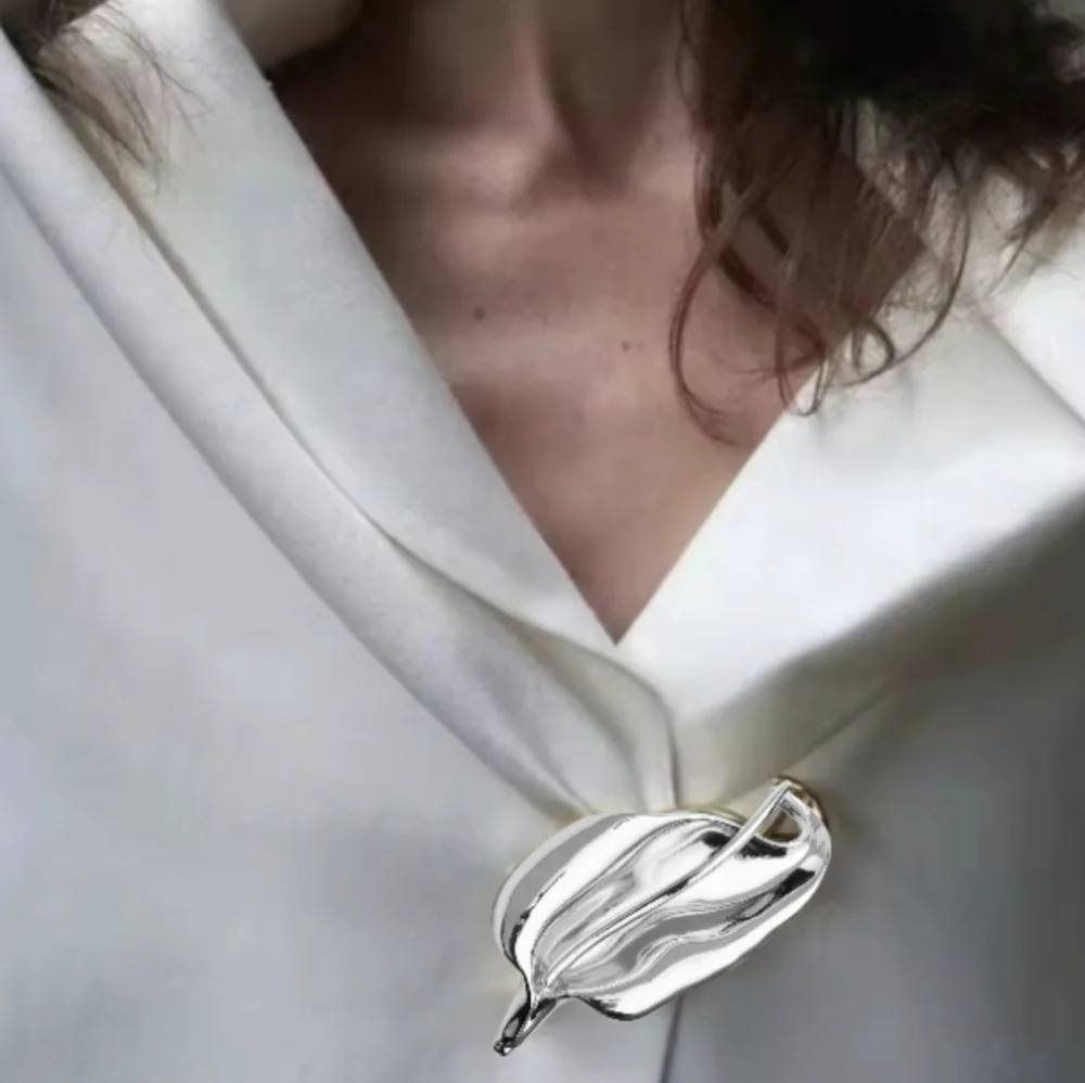 Calla Lily Flower Leaf Brooch Scuptural Silver | NWOT